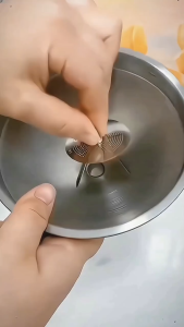 Phễu Chiết Rót Inox 304 Có Lưới Lọc Cặn 13cm – Dụng Cụ Sang Chiết Dầu Ăn Nước Mắm Mật Ong Chai Lọ