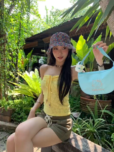 ❣Fortunee ❣ พร้อมส่ง เกาะอกสายแซ่บ และ กางเกง ใส่สบาย สายฝอ ใส่เที่ยวสวยๆ มีให้เลือก 2สี ลายดอกไม้