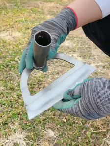 ใช้ 10 ปีก็ไม่พัง ! จอบขุดดิน จอบ คมเป็นพิเศษ แข็งแรงและทนทาน คราด จอบดายหญ้า คราดเหล็ก จอบถากหญ้า จอบเล็ก จอบพรวนดิน จอบอเนกประสงค์ ผลิตจากวัสดุที่มีความแข็งสูง หัวไม่หลุด ขอบหนา คม แถมไม้ติดมาด้วย