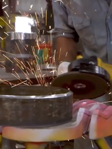 【ค่าจัดส่งเป็นฟรีในทั้งประเทศไทย】DeWalt DCG406 เครื่องบดมุม125 มม. เครื่องโม่เหลี่ยมแบบตัดโลหะแบบแม่เหล็กไม่ขัด แบบ 4-1/2 นิ้ว 414N ตัวเครื่องนั่งหลังด้วยสายโลหะแม่เหล็ก ไฟฟ้าลิเธียมเครื่องตัดแบเครื่องขัดขี้ผึ้งที่หายไปสูงสุด 20v dcg406