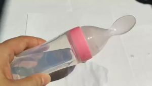 Botol Dot Silikon Sendok Makan Bayi Lembut Sendok Botol Mpasi Silikon