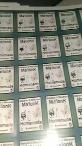 NTSQV CETAK STIKER VINYL KOTAK PERSEGI TERMURAH BERKUALITAS MEREK DISTRO STICKER PUTIH & TRANSPARAN