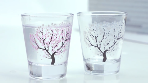 Glasspak 4pcs Set 50ml Sakura Tree Color Changing Shot Glass Alcohol Beer Glassware Bar Shot Glass Wine Glass Alcohol Drink Glass Drinkware Sakura Tree Design Grey To Pink With Cold Drinks Shot Party Glass