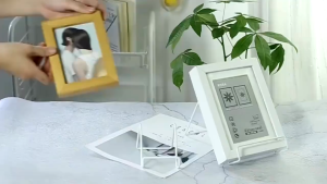 Rak Bingkai Foto Besi & Stand Display Buku