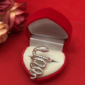 แหวนเงินลายงู ประจำปีเกิดปีมะเส็ง ชุบเงิน ใส่เสริมบารมี ใส่ได้ทุกโอกาส รูปถ่ายจากสินค้าจริง งานสวย พร้อมส่ง