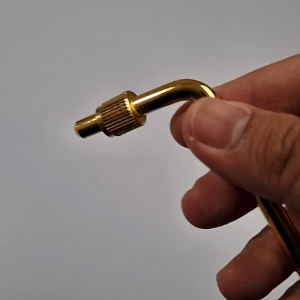 Aksesoris Gitar Profesional: Mengenal Socket Pivot Tremolo Saddle & Handle Whammy Bar