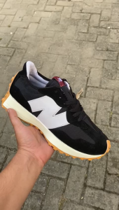 SEPATU NEWBALANACE 327 /SEPATU NB COWOK/SEPATU SNEAKERS PRIA