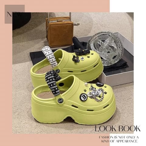 LKfashion งานเข้าใหม่ปังมากจ้า รองเท้าหัวโตแฟชั่น รุ่นนี้ทรงสวย วัสดุคุณภาพดี เสริมส้นแบบปังๆ ตัวแม่ห้ามพลาด มี 5 สี แถมฟรีตัวติด สั่งโล้ดดพร้อมส่งมากจ้า