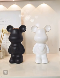 โมเดลตุ๊กตาหมี งานเซรามิกพ่นทราย ขนาด 18 cm. มี 2 สี มีความหรูหรา สำหรับตกแต่งบ้าน ตั้งโชว์