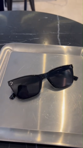 NO.53R แว่นตากันแดด เลนส์แท้ กันยูวี 400 ถนอมสายตา สาวหน้าอวบใส่ได้ เข้ากับทุกรูปหน้า