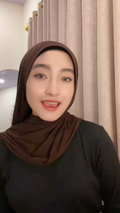 INVISIPEEL BRIGHT - BODY PEELING SPRAY DENGAN KOMBINASI NIACINAMIDE DAN ALPHA ARBUTIN EKSFOLIASI