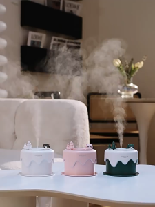 Mini Cute Cake Design Air Humidifier Aroma Diffuser Colorful LED Night Light Rechargeable Silent Aromatherapy Mist Diffuser Air Atomizer Purify