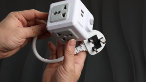 0.3/1.5/3 Meter cable Malaysia 4 way extension power socket Rubiks Cube British standard UK 3 pin plug wiring board travel extension cord multiplug socket with switch with usb Power Strips wall vertical international extension universal 排插座