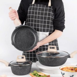 【Simplus x Inssa】 Stockpot with Lid丨24cm Diameter丨Black Currant Series丨Non-Stick丨PFOA-Free丨Induction Hob and Gas Stove Friendly