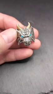 Cincin Naga Mata Merah & Biru / Draconic Dreadnaught Gaya Retro Pria Vintage Model Terbuka