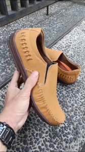 Sepatu Kasual Pria Kulit Sepatu Slip-On Pria Sepatu Semi Formal Pria Sepatu Santai Pria