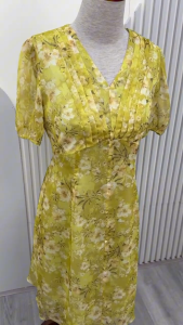 [Voucher 15% MOV 199K cap 100K Đầm A ngắn tay cổ tim HeraDG thiết kế xếp nếp ngực tạo điểm nhấn chất liệu tơ cao cấp họa tiết hoa tươi sáng SDPBC3124