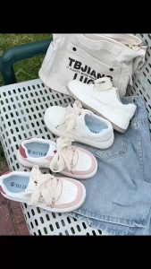 Student cute little white shoes for women 2024 summer new breathable versatile thick-soled height-enhancing big-toe shoes super hot sports shoes