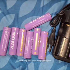 BATERAI LITHIUM 18650 BATRE CHARGER / CAS ULANG Type 18650 3.7V 4500mAh Harga 4pcs