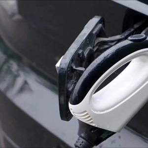 Produk Penutup Charger Ev Magnetik Magnetic Ev Charger Cover Omextra Pelindung Charger Mobil Listrik Ev Menyimpan Port Pengisian Dari Kotoran Dan Air