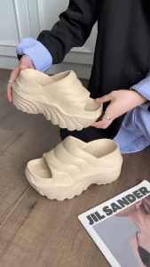 Yulihan668 รองเท้าแตะส้นตึก รองเท้าผู้หญิงแฟชั่น งาน EVA เพิ่มสูง9-10 ซม สีโทนมินิมอล PIZ44