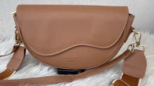 FS-กระเป๋าสะพายข้างมาใหม่หนังดีมากใส่ของได้เยอะ แฟชั่น มีซิป