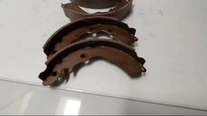 BRAKE SHOE CALYA SIGRA KAMPAS REM BELAKANG CALYA SIGRA 04495-BZ140