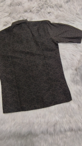 Galeri Batik Ardev - Wirasana Kemeja Batik Pria Lengan Pendek Slim Fit Atasan Batik Warna Hitam