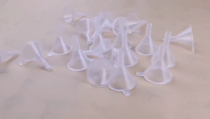 10Pcs Mini Plastic Funnel Transparent Small Funnel for Laboratory Kitchen Perfume Oil Liquid Sub-Packed Funnel Tool
