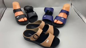 Women Kasut Kiri Kanan Sandal Suede Block Mid Sandal