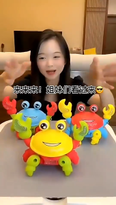 mainan anak edukatif kepiting elektrik baterai operated robot cute crab walking lampu n music