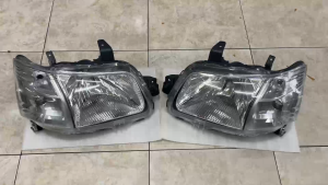 LAMPU DEPAN HEAD LAMP HEADLAMP LAMPU UTAMA DAIHATSU GRANMAX PICKUP PICK UP MINIBUS MINI BUS BLINDVAN BLIND VAN GRAN MAX GRANDMAX GRAND MAX ORIGINAL MERK DMAC D-MAC D MAC