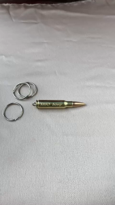 móc khoá cattut m60 bóng khắc tên theo yêu cầu chất liệu đồng đã đánh bóng móc khoá xe máy độc lạ hàng an toàn đã qua sử dụng