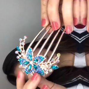 Colorful Flowers Rhinestone Hairpins 6 Colors Rhinestone Hairpins Exquisite Retro Womens Crystal Korean Hair Comb Retro Womens Hollow Out Crystal Insert Comb Plate Hairpin Fashion Hair Accessories Headdress