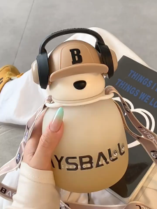 กระติกน้ำเด็ก แก้วน้ําพลาสติก ลายหมีหูฟัง กระบอกน้ำน่ารัก กระบอกนํ้าไปโรงเรียนความจุ680ml ขวดน้ำพกพา ปลอดสาร BPA