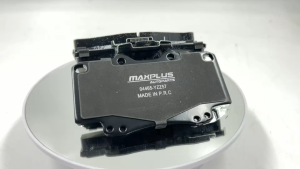 ผ้าเบรคหน้า Toyota Tiger  D4D 4*4 ปี 1999-2004 (4WD/ยกสูง) จำนวน 1 กล่อง มี 4 ชิ้น คู่หน้า ซ้าย/ขวา #04465-YZZ57