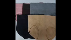 กางเกงในผู้หญิงไร้ตะเข็บข้าง-หลัง เอวต่ำ ยืดเยอะ สบายผิว สบายตัว