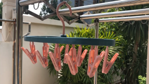 พร้อมส่ง ราวหนีบผ้า พวงหนีบผ้า ที่หนีบผ้าพร้อมไม้หนีบ ที่ตากถุงเท้า ที่ตากชุดชั้นใน ราวไม้หนีบ ไม้แขวนเสิ้อ