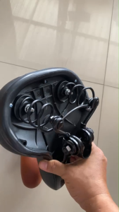 อานเบาะนั่งจักรยาน OSAKA อานนั่งสปริงนุ่มสบาย