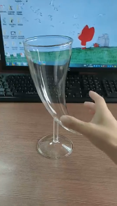 แก้วไวน์คริสตัลคุณภาพสูง goblet 410ml. แก้วรูปแตรวัวถ้วยดื่มแฟชั่นถ้วยแก้วน้ําผลไม้สําหรับบาร์ แก้วพระจันทร์ Moon glass