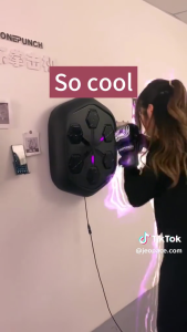 MUSIC BOXING MACHINE SAMSAK MUSIK SAMSAK DINDING KOTAK MUSIK TINJU