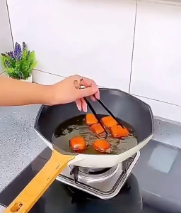 Pencapit Jepitan Gorengan Dengan Tirisan Minyak Stainless Steel