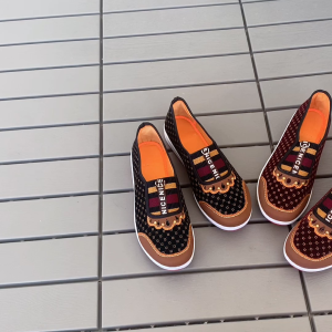 Women Flat Shoes New Old Beijing Soft-Soled Cloth Shoes Non-Slip shoes Middle-Aged Casual Slip On Shoes Women Kasut Perempuan