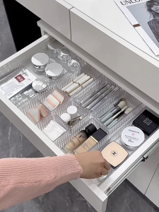 กล่องแบ่งช่องในลิ้นชัก  กล่องใส่ของ   เหมาะสำหรับจัดระเบียบเครื่องใช้สำนักงานเครื่องครัวเครื่องสำอาง