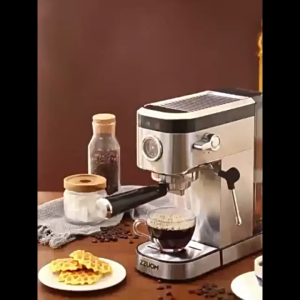Mesin kopi Italia semi-otomatis rumah tangga mesin kopi komersial jenis baru mesin kopi untuk mengekstraksi uap dan membuat putih susu