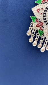 สร้อยสีเงินขาว พลอยแดง พลอยใส เม็ดพลอยหลากหลายสี ราคาถูกที่สุด (ขายปลีก-ส่ง) สร้อยโชกเกอร์รำเซิ้ง/เจ้าสาว/เจ้านาง/ล้านนา