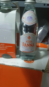 Thùng nước khoáng thiên nhiên không ga Acqua Panna 250ml tương đương 24 chai thủy tinh nhập khẩu Italia