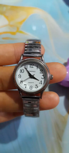 Đồng hồ nữ DLASENA dây chun sang trọng second hand si nhật- đã qua sử dụng