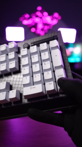 Razer BlackWidow V3 - Mechanical Gaming Keyboard with Razer Chroma RGB (Green Switch) - Roblox Edition