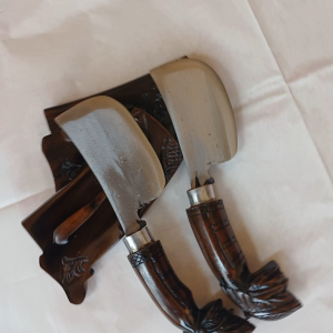 Golok Cepot Desain Etnik Kayu Jati Pernis Hitam Gaya Tradisional
